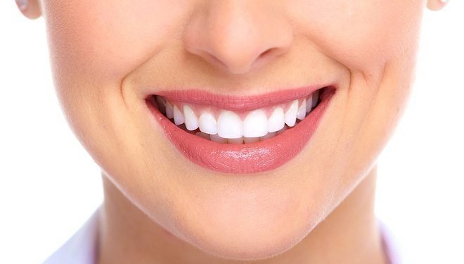 15 Bí quyết làm trắng răng tại nhà hiệu quả 